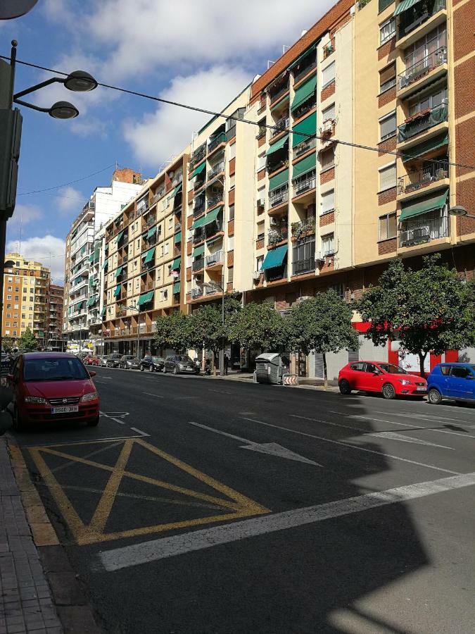 Centrico Apartamento En Valencia Proximo Parada De Metro Angel Guimera Екстериор снимка